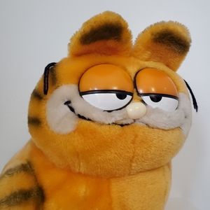 Retro Garfield Plush & Baggies